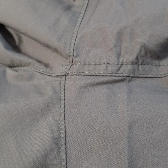 Old Navy On Classic Rise Gray Capris Pants Size 10 - Picture 11 of 16